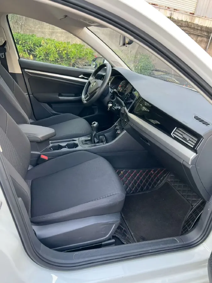 2021 Volkswagen Bora 1.5L 113HP L4 5MT,autocango,china used car exporter,china ev exporter,chinese used car exporter,chinese used ev exporter