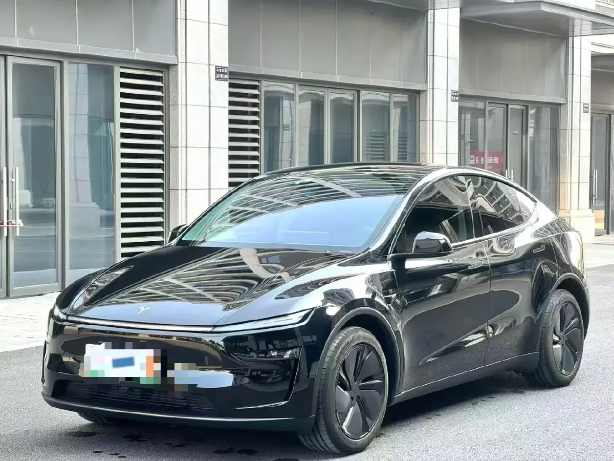 2025 Tesla Model Y BEV 62.5KWH,autocango,china used car exporter,china ev exporter,chinese used car exporter,chinese used ev exporter
