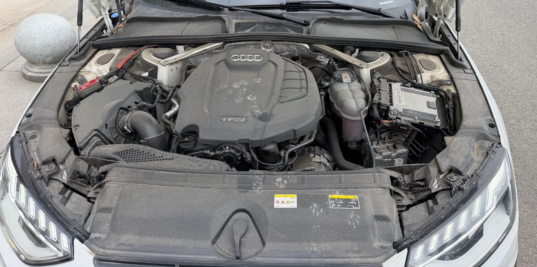 2022 Audi A4L 2.0T 190HP L4 7DCT,autocango,china used car exporter,china ev exporter,chinese used car exporter,chinese used ev exporter