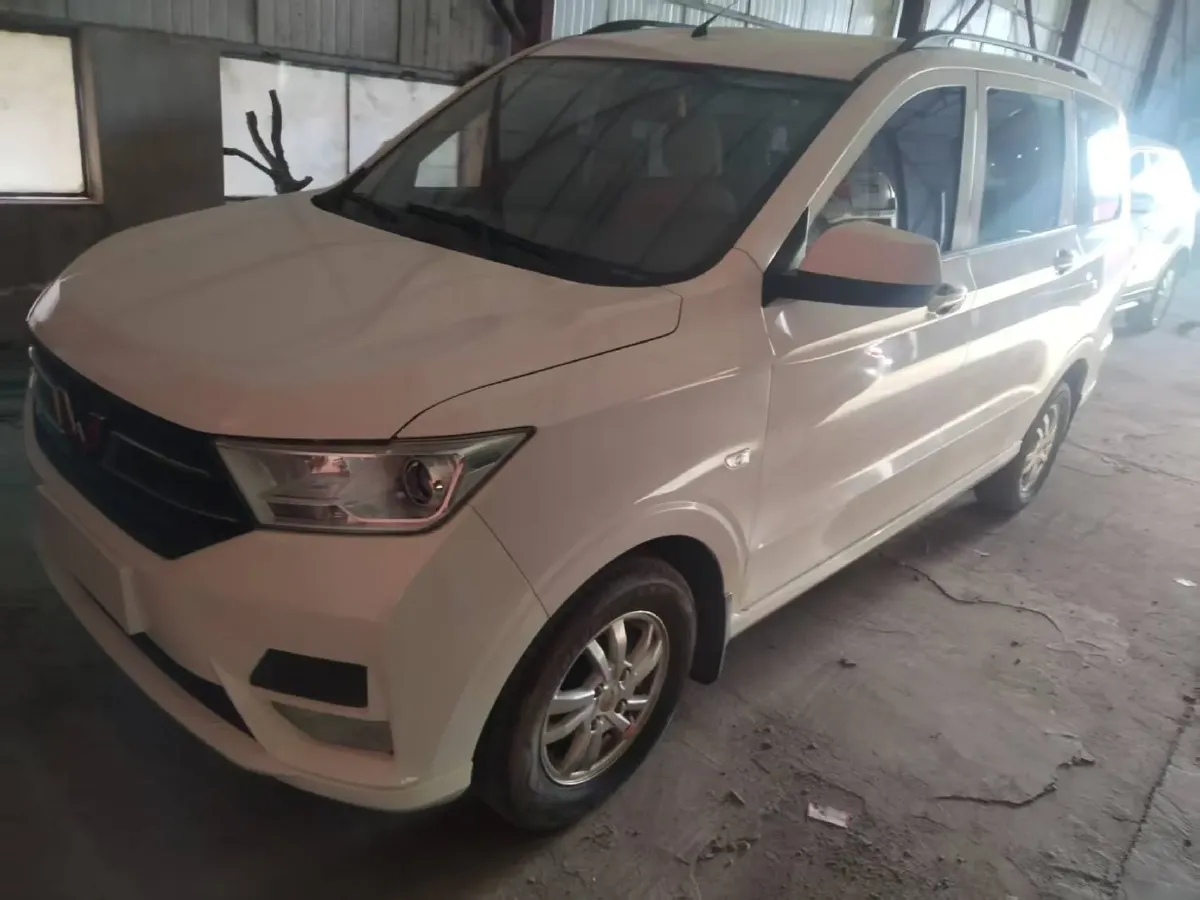 2019 WuLing HongGuang 1.5L 99HP L4 6MT,autocango,china used car exporter,china ev exporter,chinese used car exporter,chinese used ev exporter