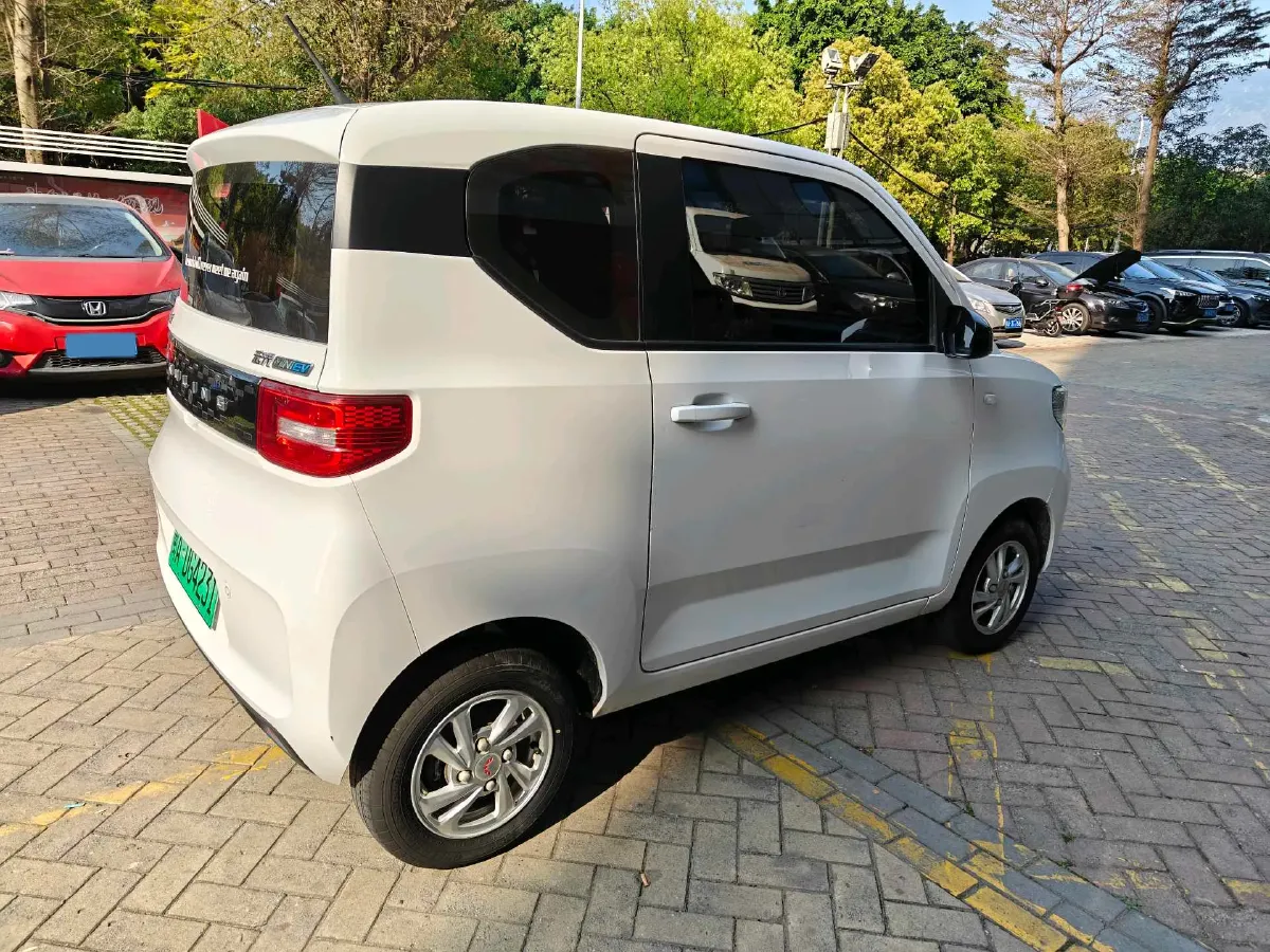 2020 WuLing HongGuang MINI EV BEV 9KWH,autocango,china used car exporter,china ev exporter,chinese used car exporter,chinese used ev exporter