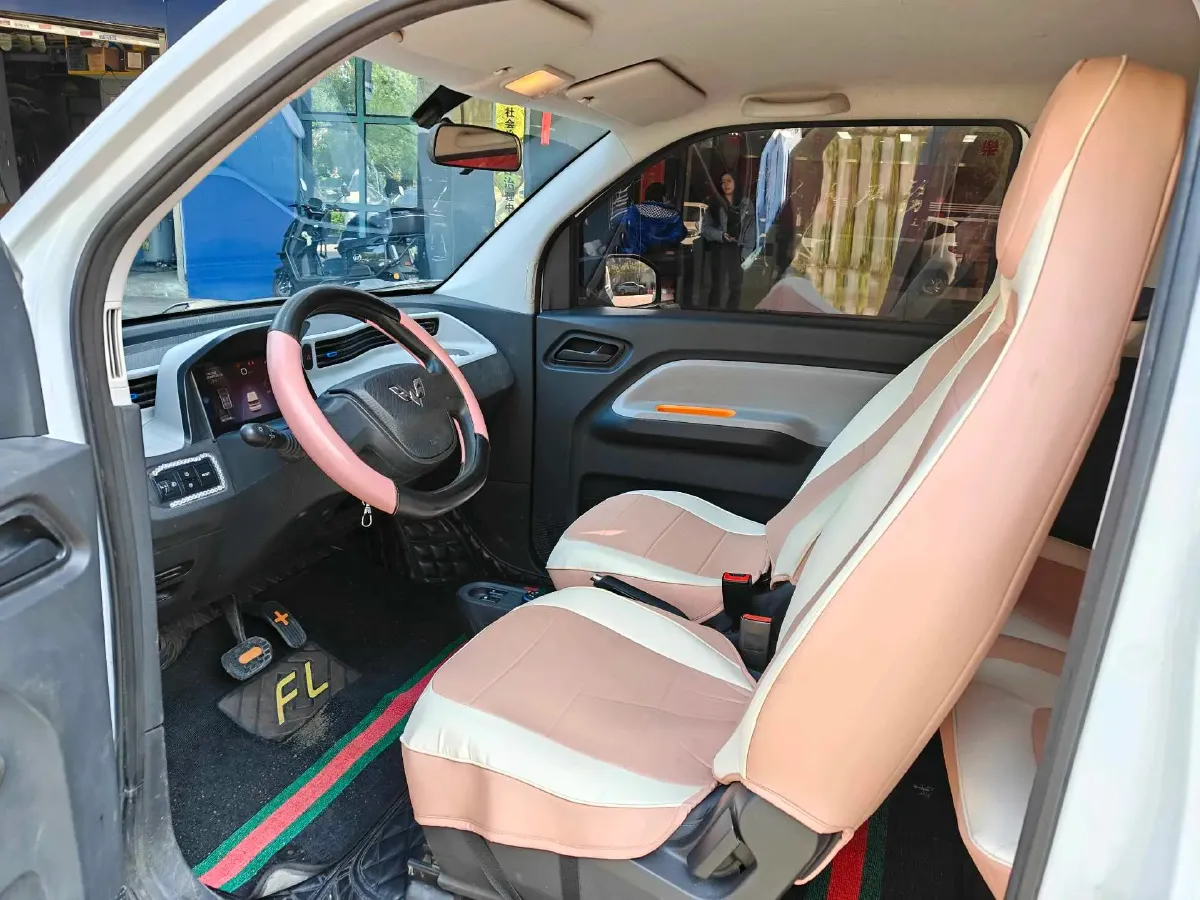 2020 WuLing HongGuang MINI EV BEV 9KWH,autocango,china used car exporter,china ev exporter,chinese used car exporter,chinese used ev exporter