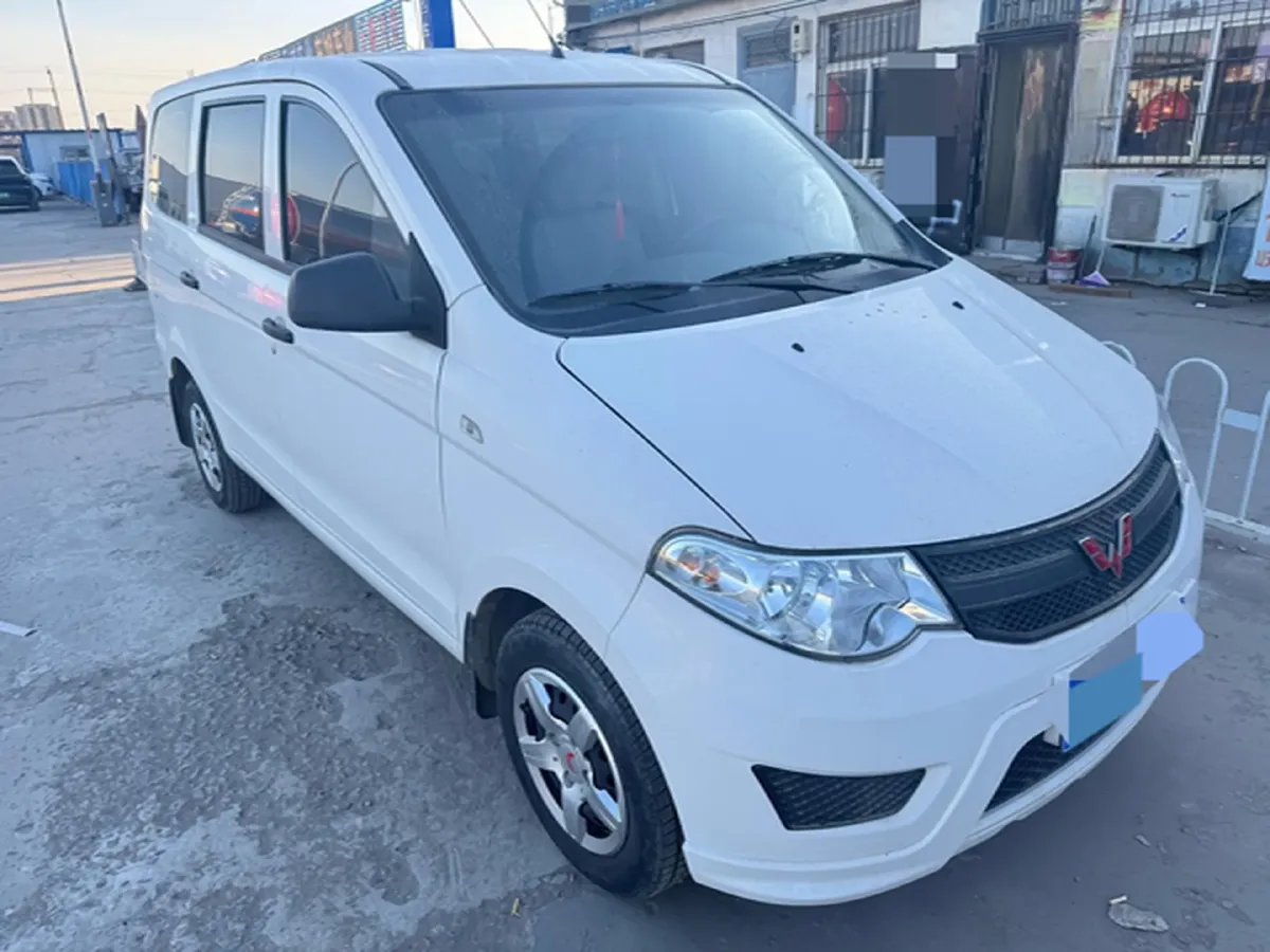 2020 WuLing HongGuang 1.2L 76HP L4 5MT,autocango,china used car exporter,china ev exporter,chinese used car exporter,chinese used ev exporter
