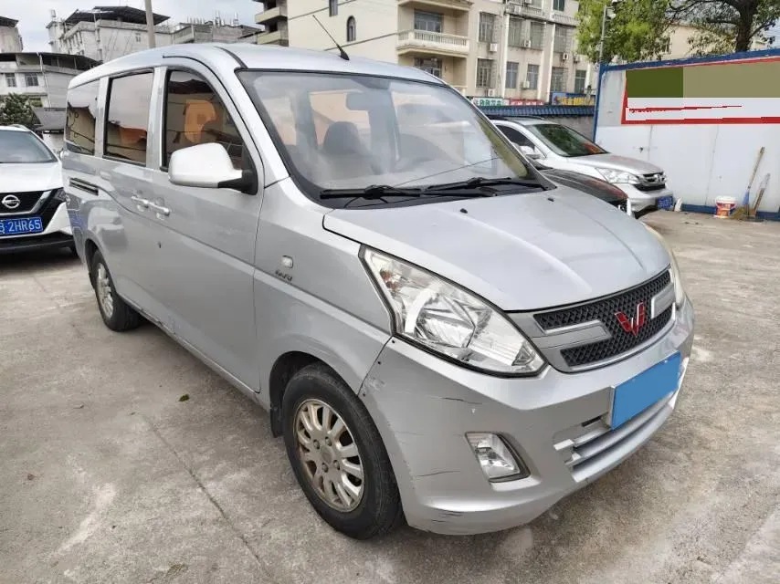 2016 BaoJun 310 1.2L 82HP L4 5MT,autocango,china used car exporter,china ev exporter,chinese used car exporter,chinese used ev exporter