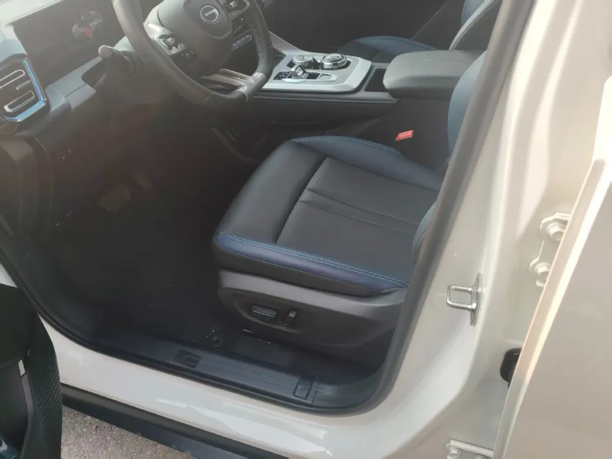 2023 GAC Trumpchi GS3 1.5T 177HP L4 7DCT,autocango,china used car exporter,china ev exporter,chinese used car exporter,chinese used ev exporter