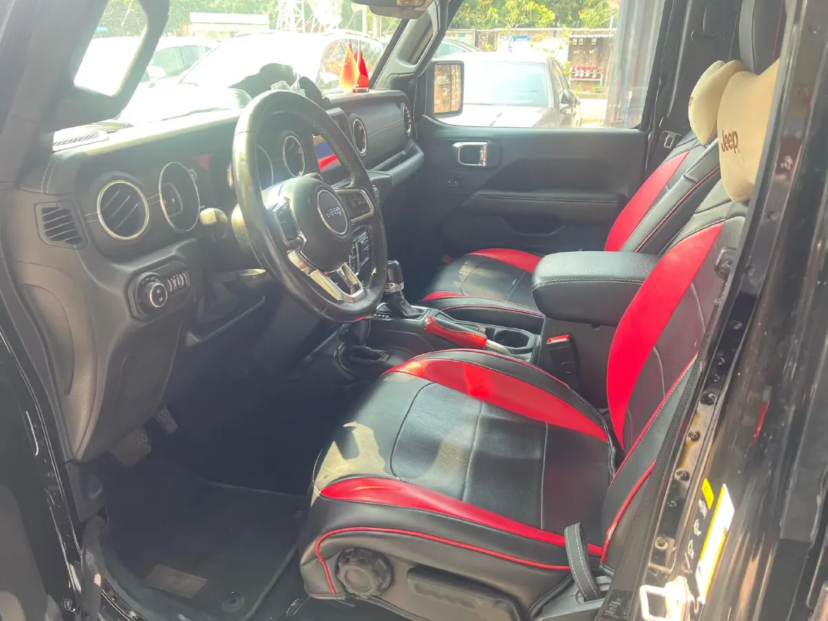 2019 Jeep Wrangler 2.0T 266HP L4 8AT,autocango,china used car exporter,china ev exporter,chinese used car exporter,chinese used ev exporter