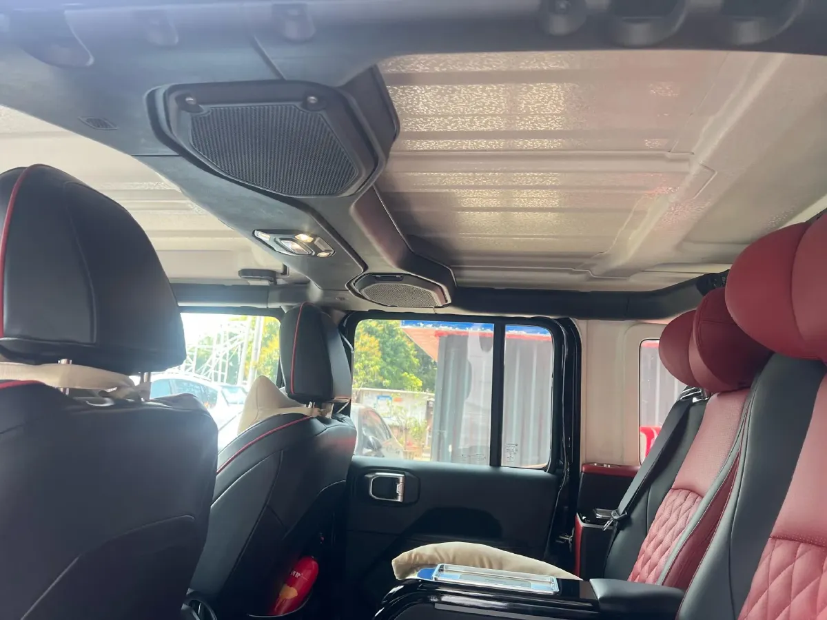 2019 Jeep Wrangler 2.0T 266HP L4 8AT,autocango,china used car exporter,china ev exporter,chinese used car exporter,chinese used ev exporter