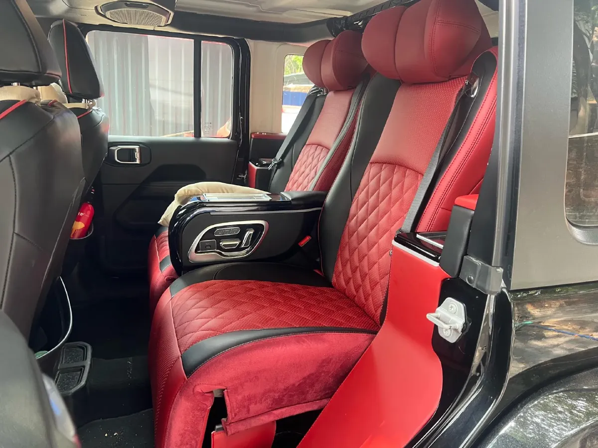 2019 Jeep Wrangler 2.0T 266HP L4 8AT,autocango,china used car exporter,china ev exporter,chinese used car exporter,chinese used ev exporter