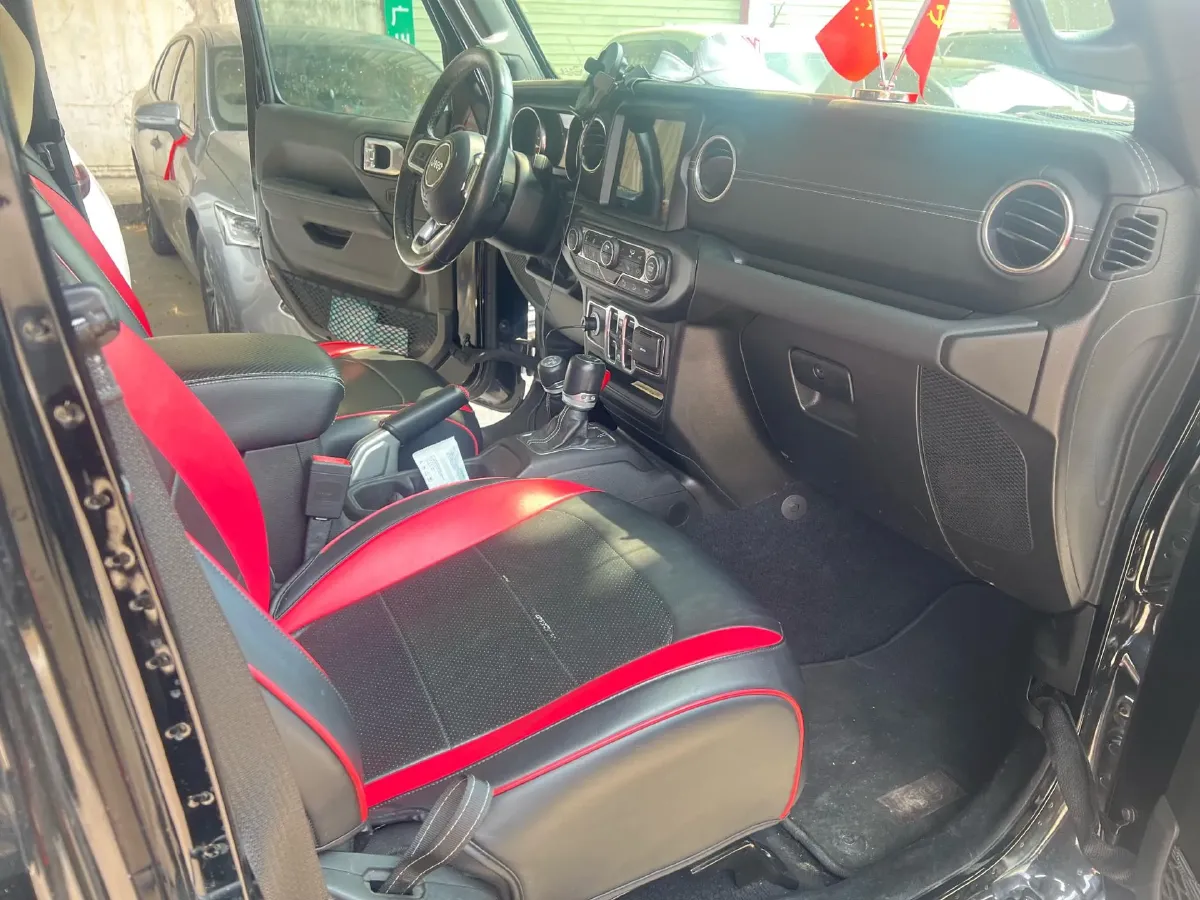 2019 Jeep Wrangler 2.0T 266HP L4 8AT,autocango,china used car exporter,china ev exporter,chinese used car exporter,chinese used ev exporter