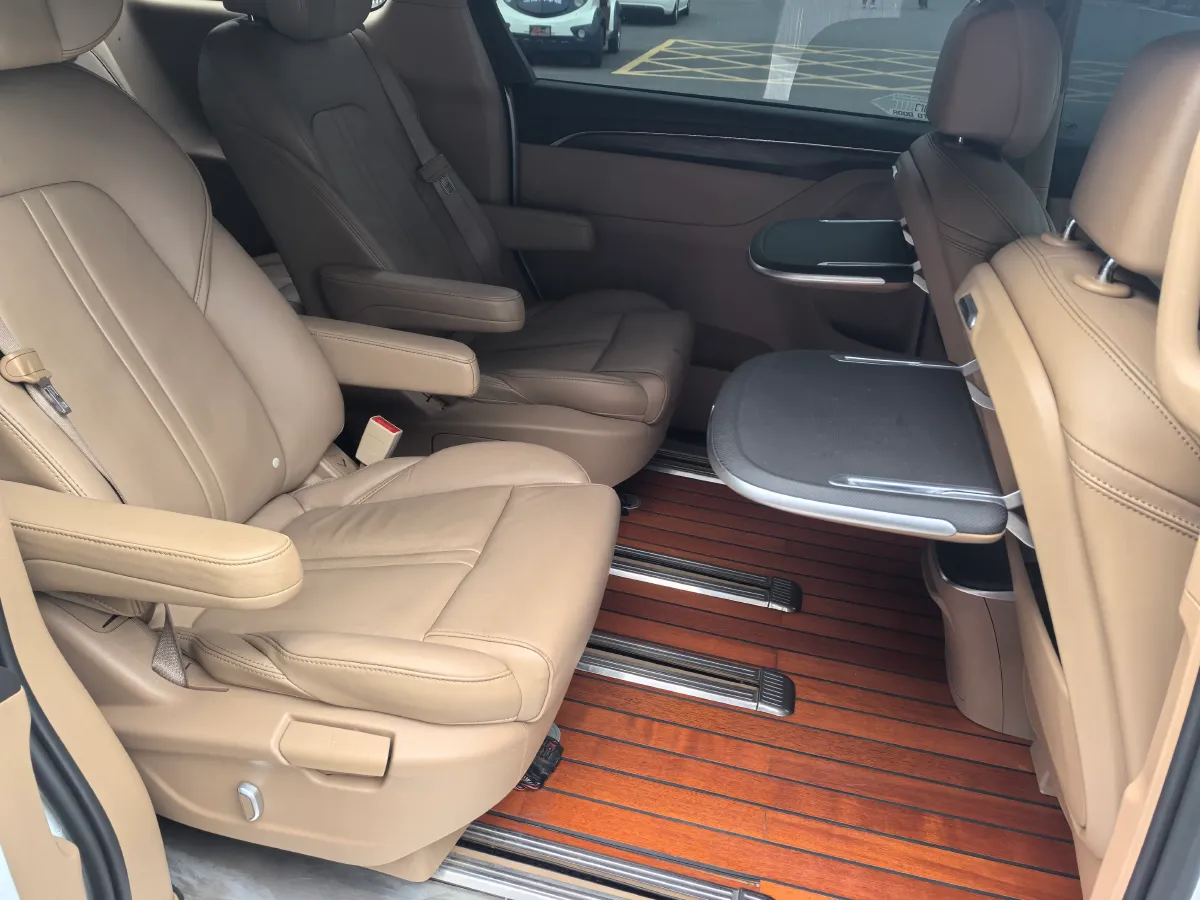 2021 Buick GL8 2.0T 237HP L4 9AT,autocango,china used car exporter,china ev exporter,chinese used car exporter,chinese used ev exporter