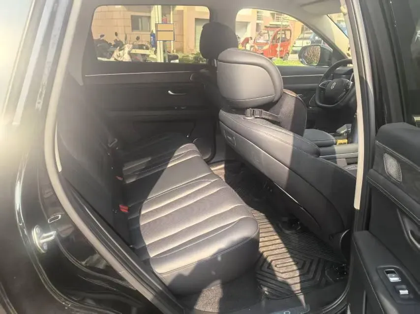 2024 Jaguar E-PACE 1.5T 200HP L3 8AT,autocango,china used car exporter,china ev exporter,chinese used car exporter,chinese used ev exporter