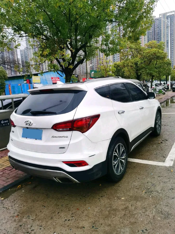 2017 Hyundai Santafe 2.0T 245HP L4 6AT,autocango,china used car exporter,china ev exporter,chinese used car exporter,chinese used ev exporter