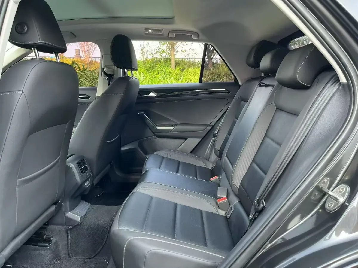 2019 Volkswagen T-Roc 1.4T 150HP L4 7DCT,autocango,china used car exporter,china ev exporter,chinese used car exporter,chinese used ev exporter