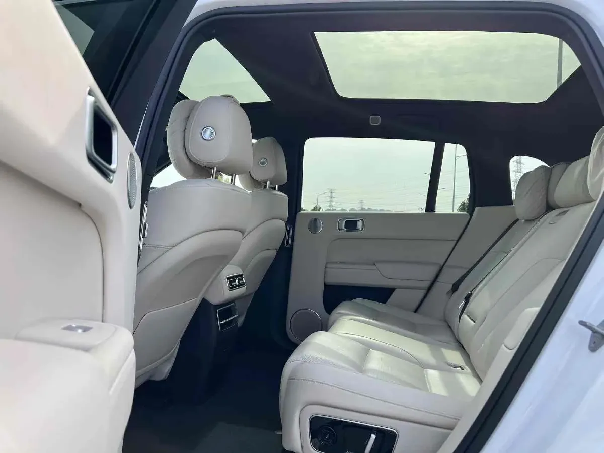 2023 Li L7 Range Extended 154HP REEV 40.9KWH,autocango,china used car exporter,china ev exporter,chinese used car exporter,chinese used ev exporter