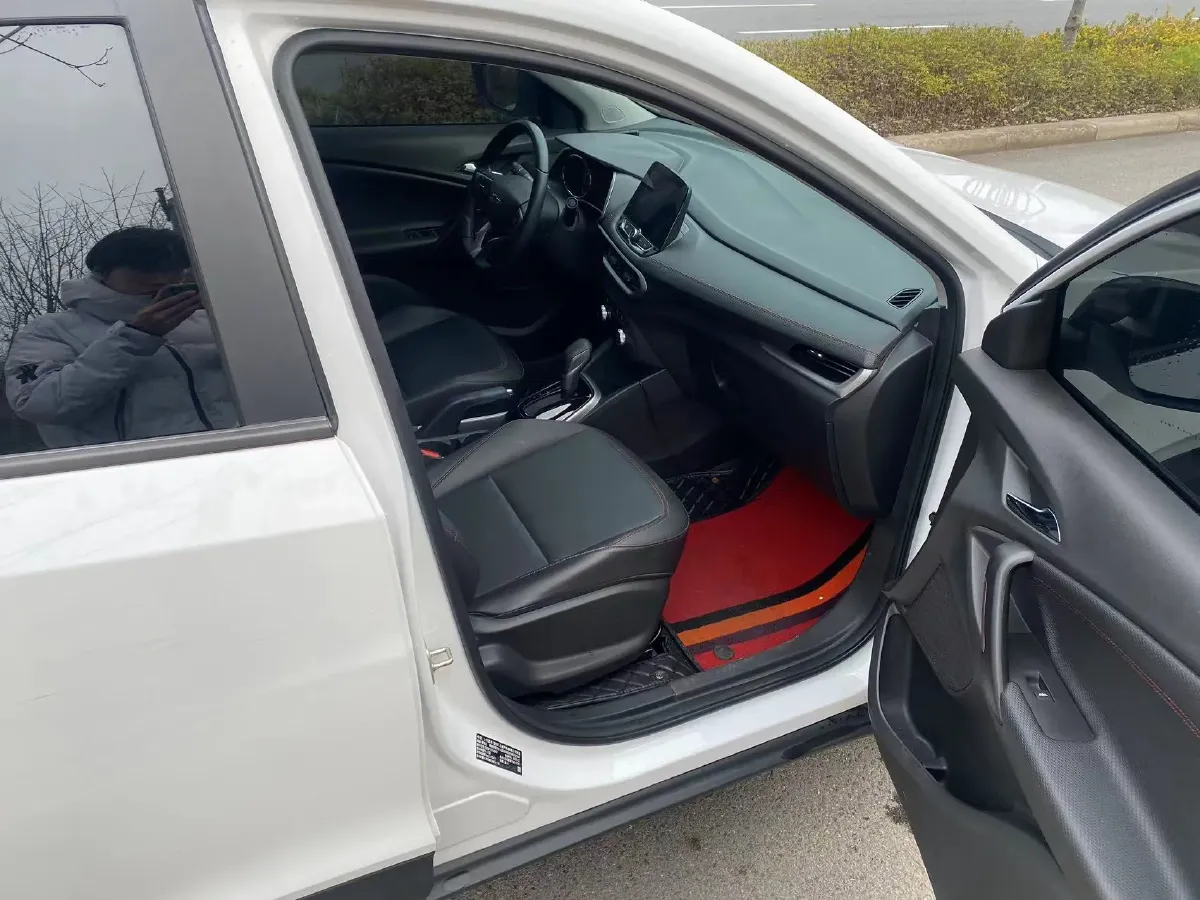 2021 Chevrolet Trax 1.3T 165HP L3 CVT,autocango,china used car exporter,china ev exporter,chinese used car exporter,chinese used ev exporter