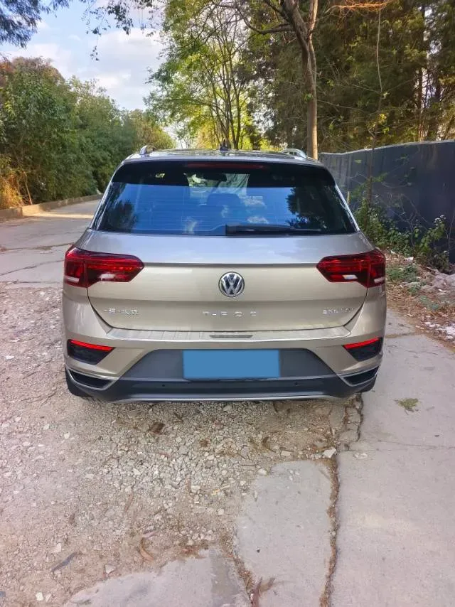 2020 Volkswagen T-Roc 1.4T 131HP L4 7DCT,autocango,china used car exporter,china ev exporter,chinese used car exporter,chinese used ev exporter