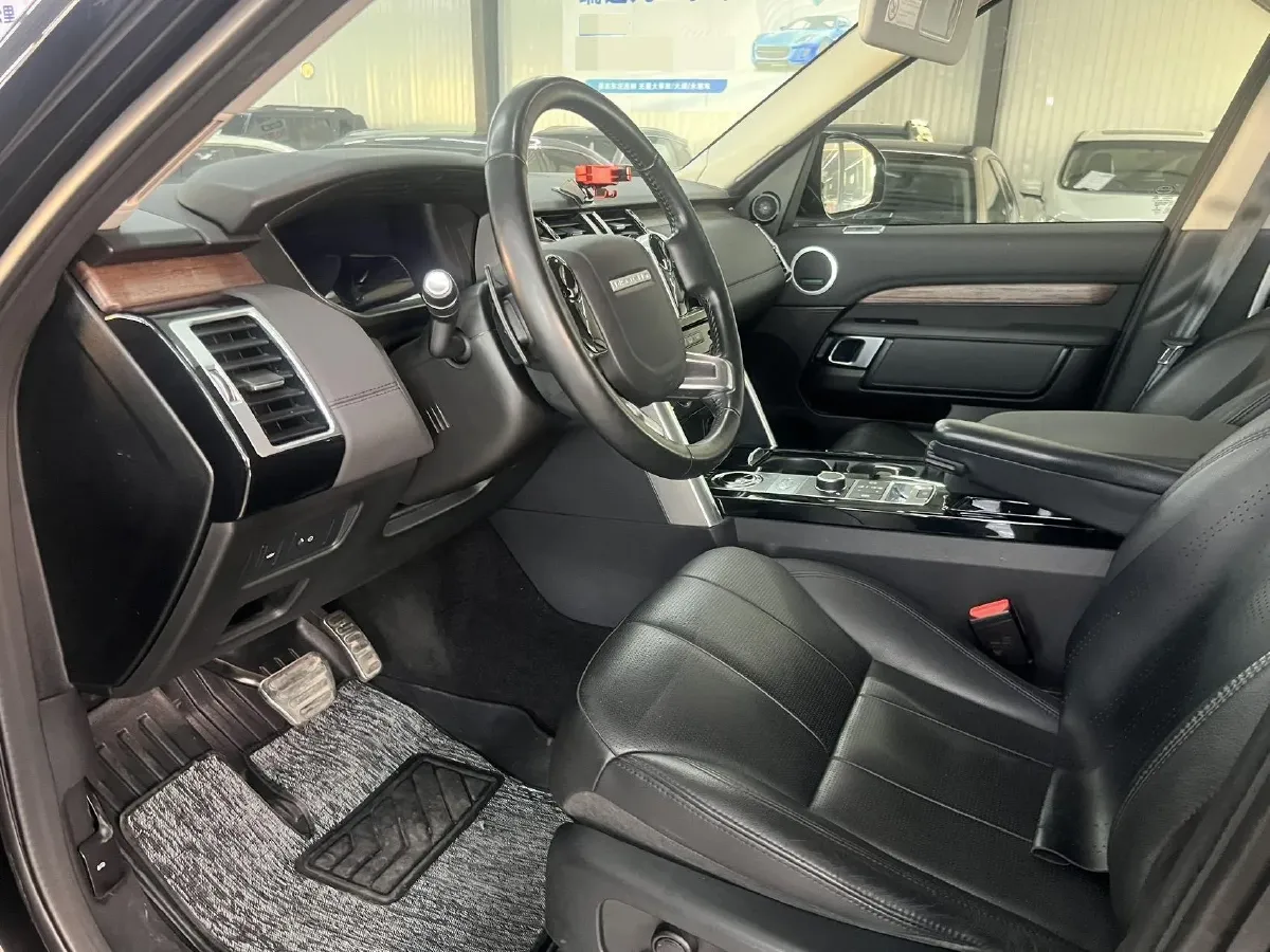 2019 Land Rover Discovery 2.0T 300HP L4 8AT,autocango,china used car exporter,china ev exporter,chinese used car exporter,chinese used ev exporter