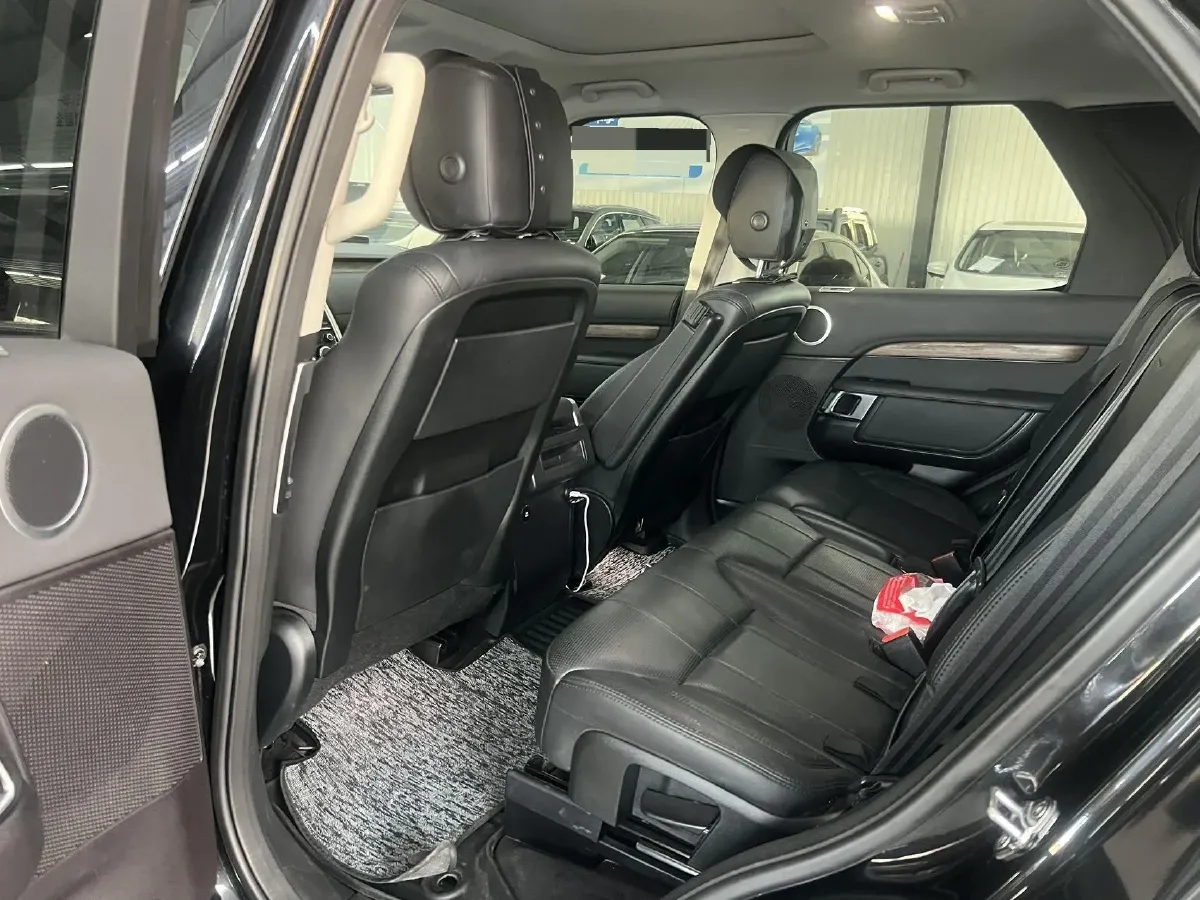 2019 Land Rover Discovery 2.0T 300HP L4 8AT,autocango,china used car exporter,china ev exporter,chinese used car exporter,chinese used ev exporter