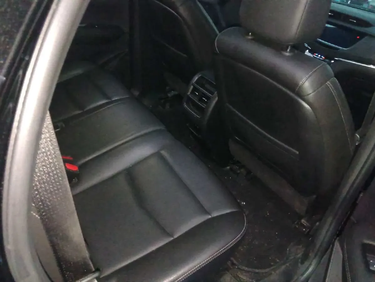 2023 Cadillac XT5 2.0T 237HP L4 9AT,autocango,china used car exporter,china ev exporter,chinese used car exporter,chinese used ev exporter