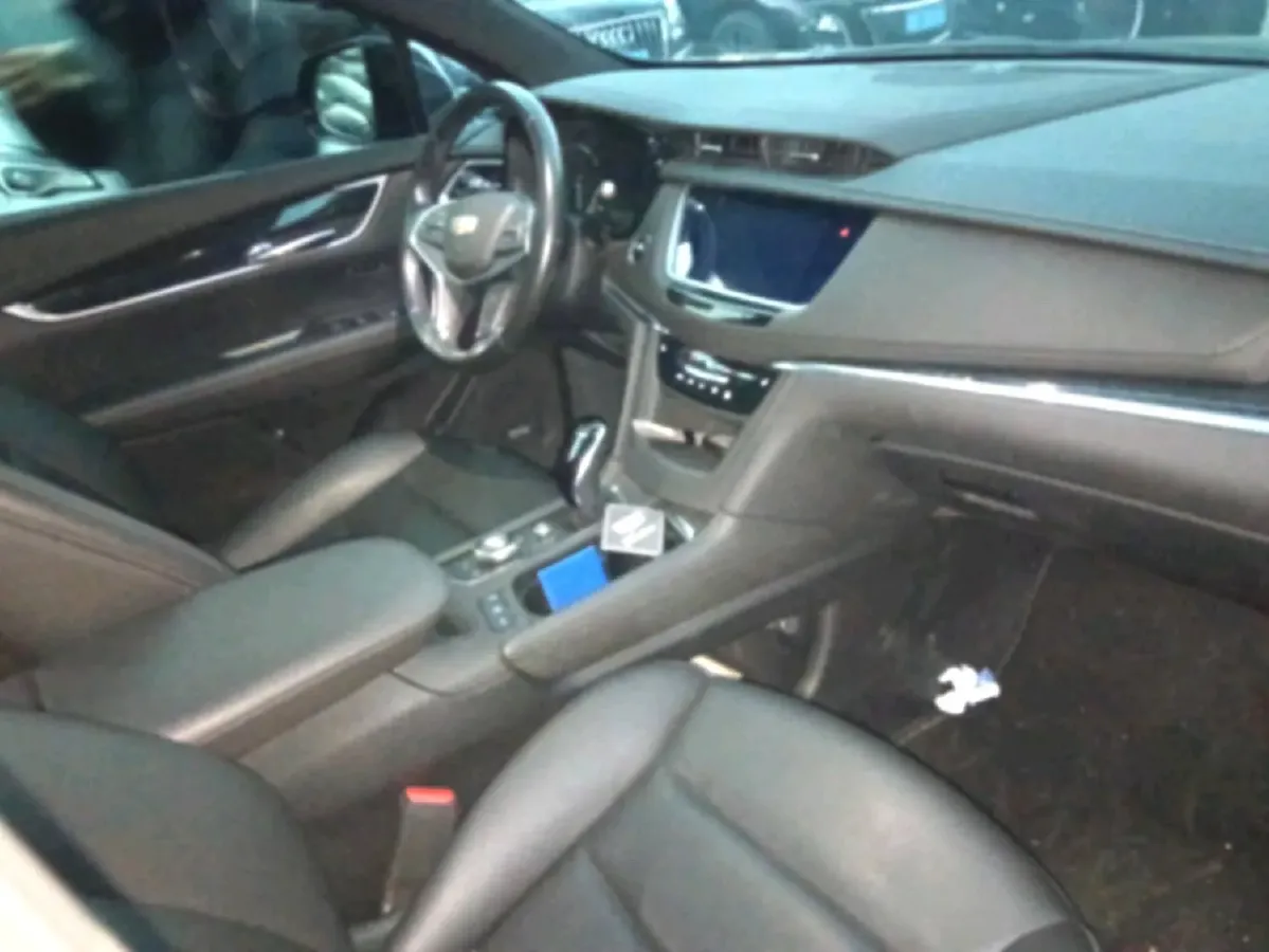 2023 Cadillac XT5 2.0T 237HP L4 9AT,autocango,china used car exporter,china ev exporter,chinese used car exporter,chinese used ev exporter