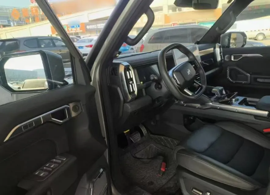 2025 Jetour Traveller 2.0T 254HP L4 7DCT,autocango,china used car exporter,china ev exporter,chinese used car exporter,chinese used ev exporter