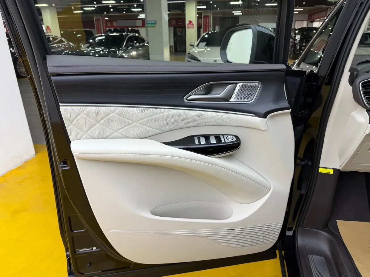 2025 Denza D9 1.5T 156HP L4 E-CVT PHEV 40KWH,autocango,china used car exporter,china ev exporter,chinese used car exporter,chinese used ev exporter