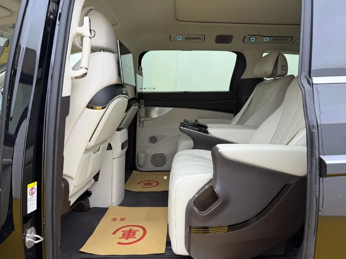 2025 Denza D9 1.5T 156HP L4 E-CVT PHEV 40KWH,autocango,china used car exporter,china ev exporter,chinese used car exporter,chinese used ev exporter