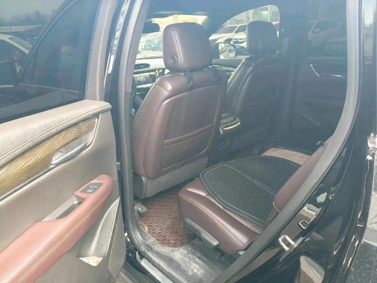 2021 Cadillac XT6 2.0T 237HP L4 9AT,autocango,china used car exporter,china ev exporter,chinese used car exporter,chinese used ev exporter