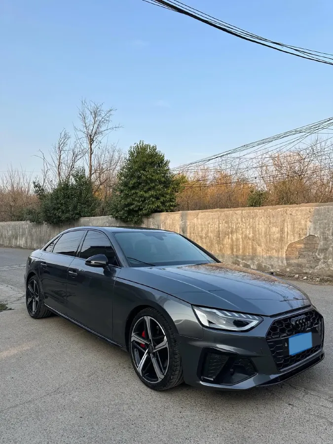 2022 Audi A4L 2.0T 252HP L4 7DCT,autocango,china used car exporter,china ev exporter,chinese used car exporter,chinese used ev exporter