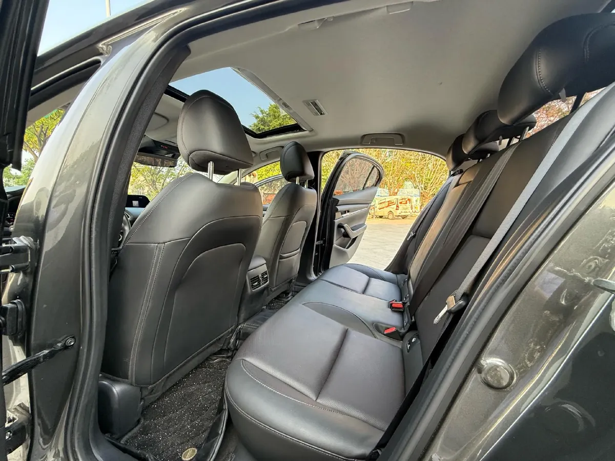 2023 Mazda 3 Axela 2.0L 158HP L4 6AT,autocango,china used car exporter,china ev exporter,chinese used car exporter,chinese used ev exporter