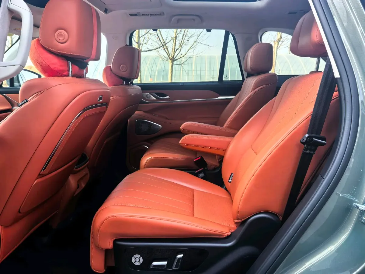 2025 WEY BlueMountain 1.5T 170HP L4 4DHT PHEV 52.3KWH,autocango,china used car exporter,china ev exporter,chinese used car exporter,chinese used ev exporter