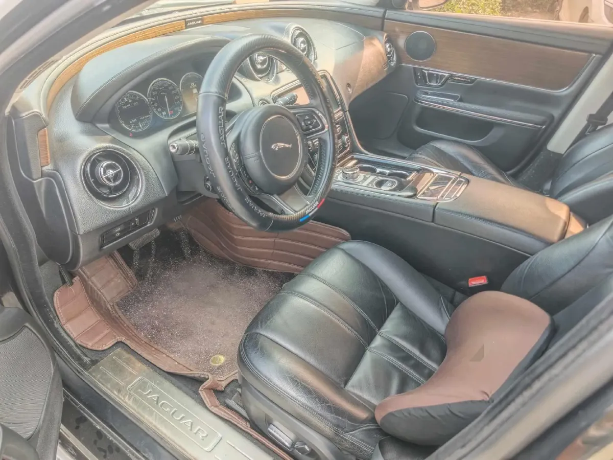 2014 Jaguar XJ 2.0T 240HP L4 8AT,autocango,china used car exporter,china ev exporter,chinese used car exporter,chinese used ev exporter