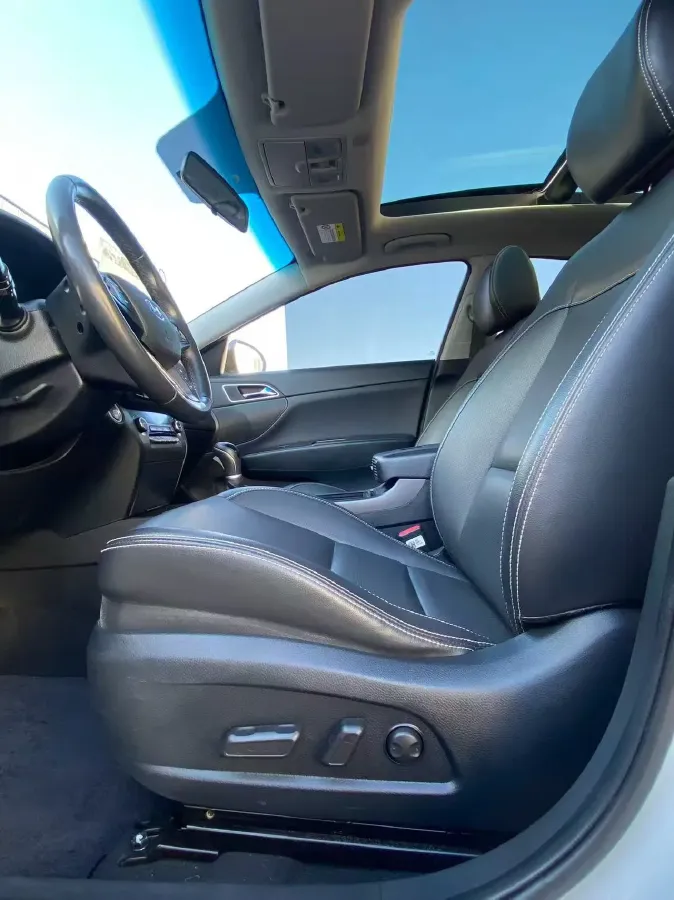 2017 Hyundai Mistra 1.6T 175HP L4 7DCT,autocango,china used car exporter,china ev exporter,chinese used car exporter,chinese used ev exporter