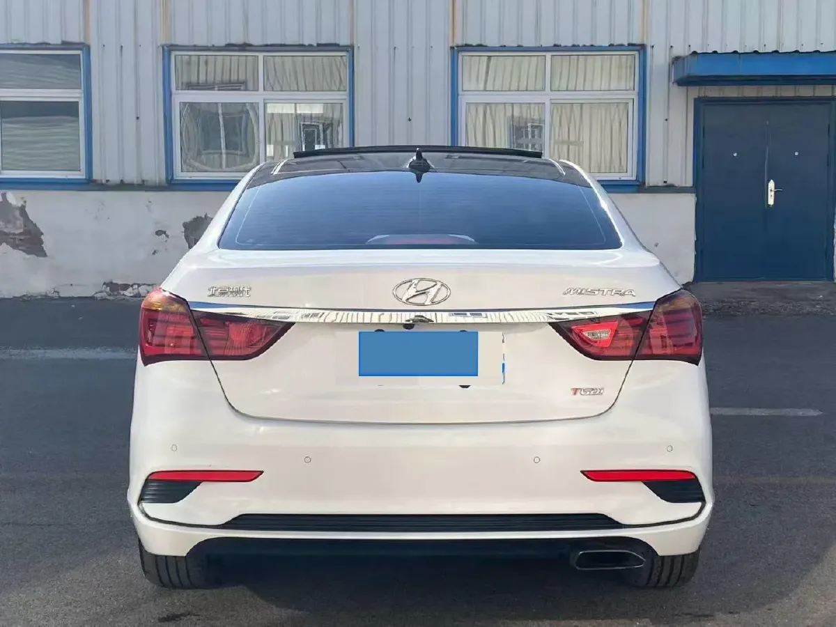 2017 Hyundai Mistra 1.6T 175HP L4 7DCT,autocango,china used car exporter,china ev exporter,chinese used car exporter,chinese used ev exporter