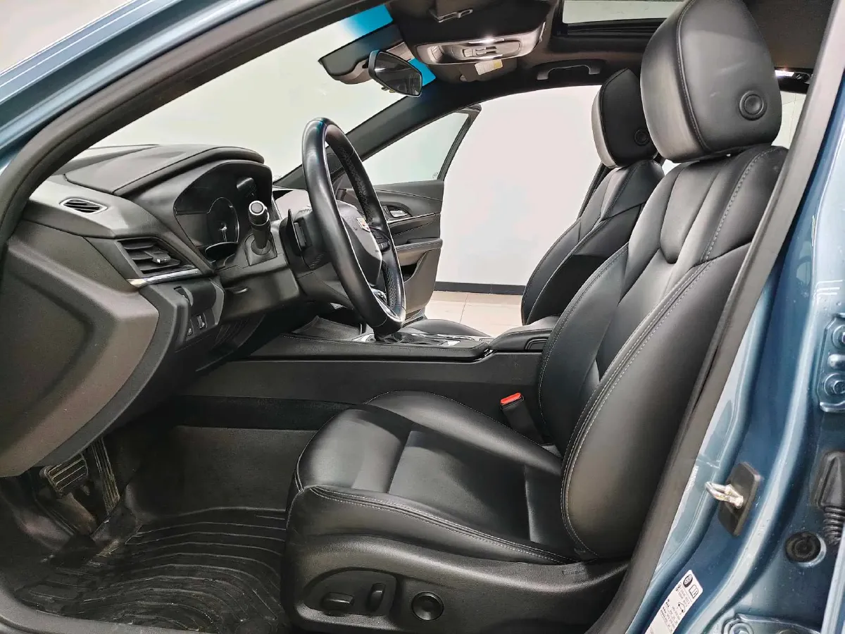 2023 Cadillac CT4 1.5T 211HP L4 8AT,autocango,china used car exporter,china ev exporter,chinese used car exporter,chinese used ev exporter