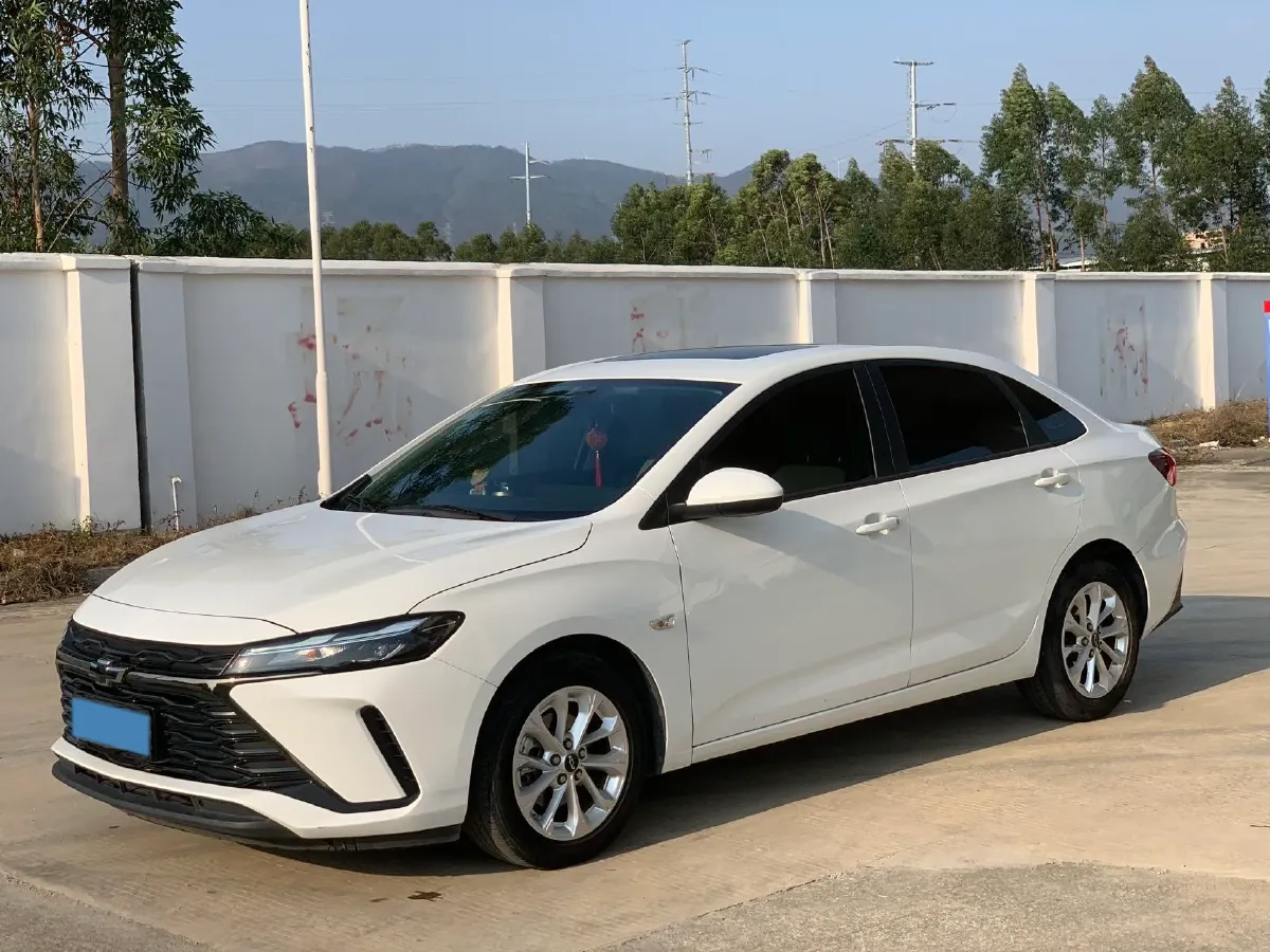 2023 Chevrolet Monza 1.5L 113HP L4 6DCT,autocango,china used car exporter,china ev exporter,chinese used car exporter,chinese used ev exporter