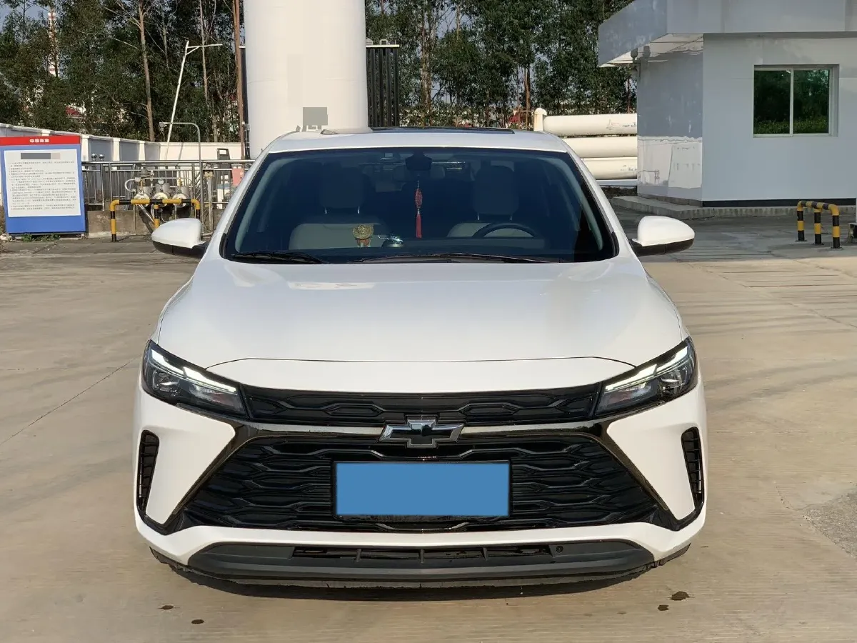 2023 Chevrolet Monza 1.5L 113HP L4 6DCT,autocango,china used car exporter,china ev exporter,chinese used car exporter,chinese used ev exporter