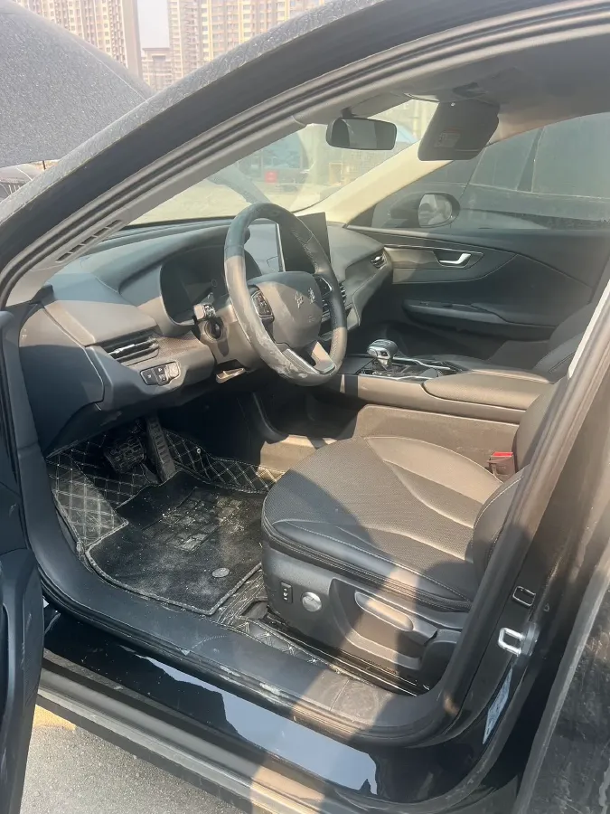 2022 HongQi E-QM5 BEV 54KWH,autocango,china used car exporter,china ev exporter,chinese used car exporter,chinese used ev exporter