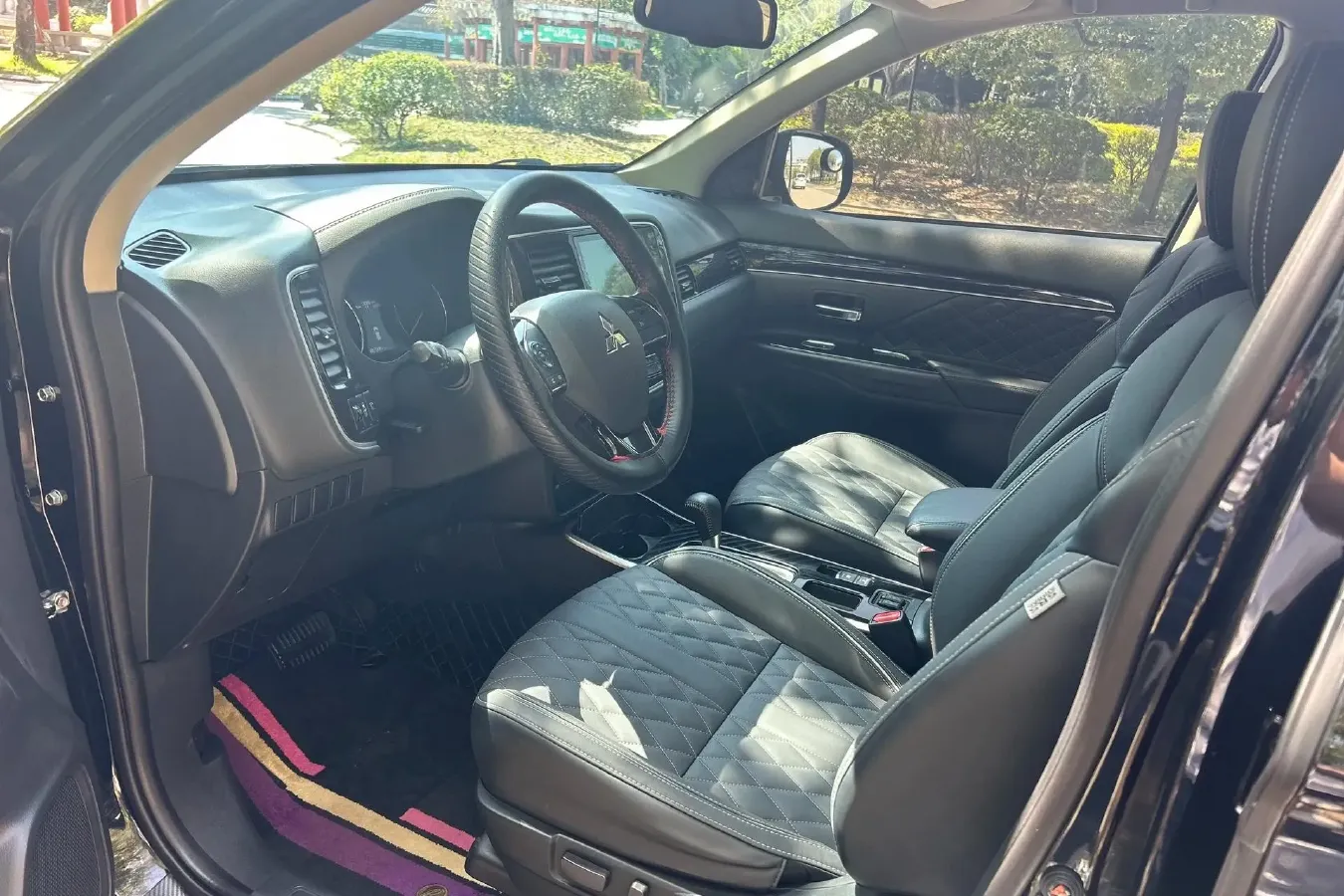 2021 Mitsubishi Outlander 2.0L 166HP L4 CVT,autocango,china used car exporter,china ev exporter,chinese used car exporter,chinese used ev exporter