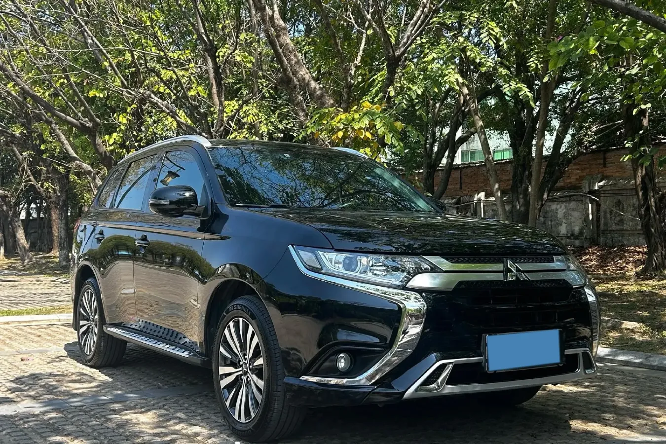 2021 Mitsubishi Outlander 2.0L 166HP L4 CVT,autocango,china used car exporter,china ev exporter,chinese used car exporter,chinese used ev exporter