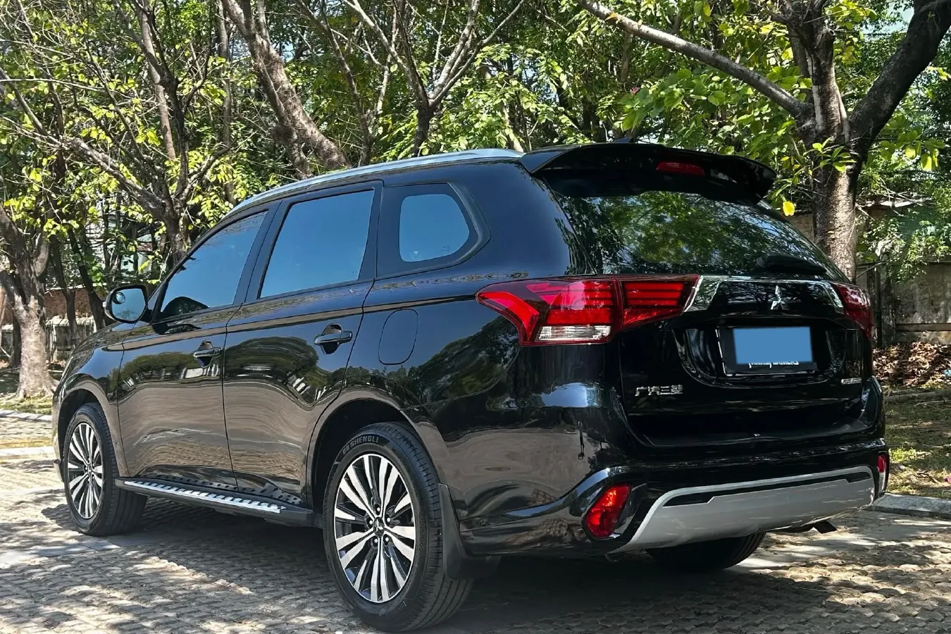 2021 Mitsubishi Outlander 2.0L 166HP L4 CVT,autocango,china used car exporter,china ev exporter,chinese used car exporter,chinese used ev exporter