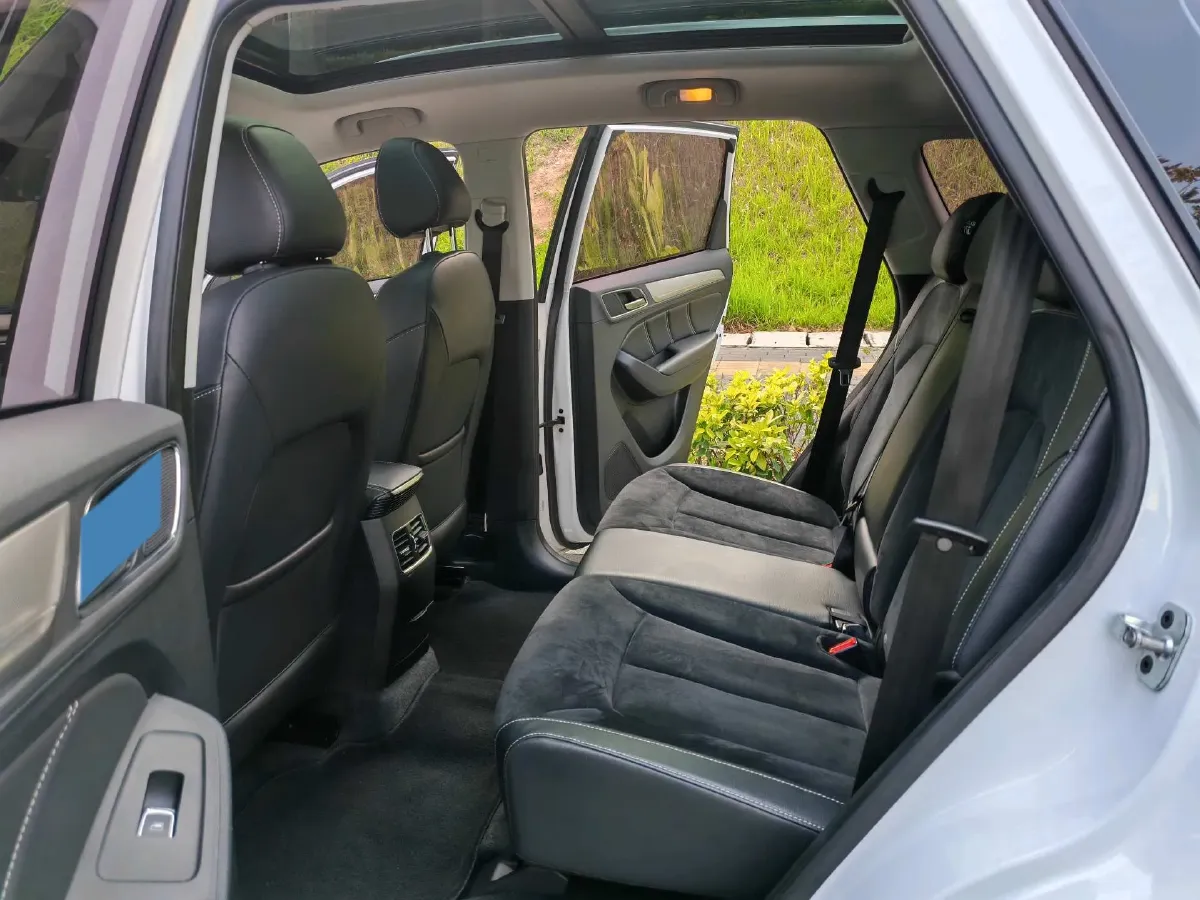 2017 Roewe RX5 1.5T 169HP L4 2AT PHEV 12KWH,autocango,china used car exporter,china ev exporter,chinese used car exporter,chinese used ev exporter