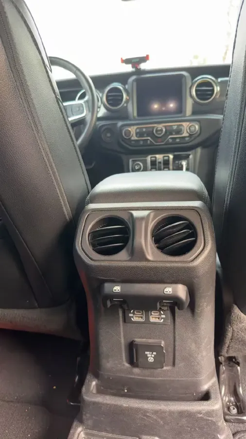 2022 Mercedes-Benz E Class 2.0T 258HP L4 9AT,autocango,china used car exporter,china ev exporter,chinese used car exporter,chinese used ev exporter