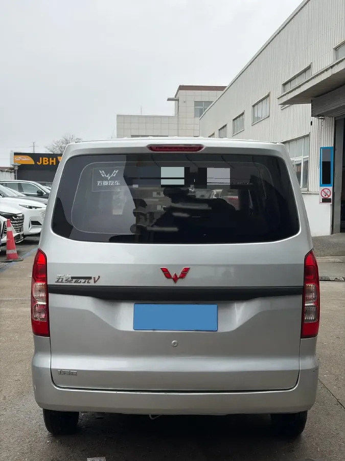 2019 WuLing HongGuang 1.5L 105HP L4 5MT,autocango,china used car exporter,china ev exporter,chinese used car exporter,chinese used ev exporter