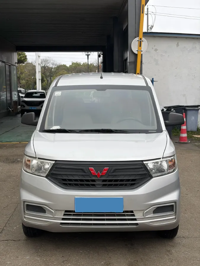 2019 WuLing HongGuang 1.5L 105HP L4 5MT,autocango,china used car exporter,china ev exporter,chinese used car exporter,chinese used ev exporter