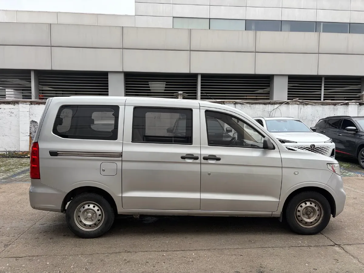 2019 WuLing HongGuang 1.5L 105HP L4 5MT,autocango,china used car exporter,china ev exporter,chinese used car exporter,chinese used ev exporter