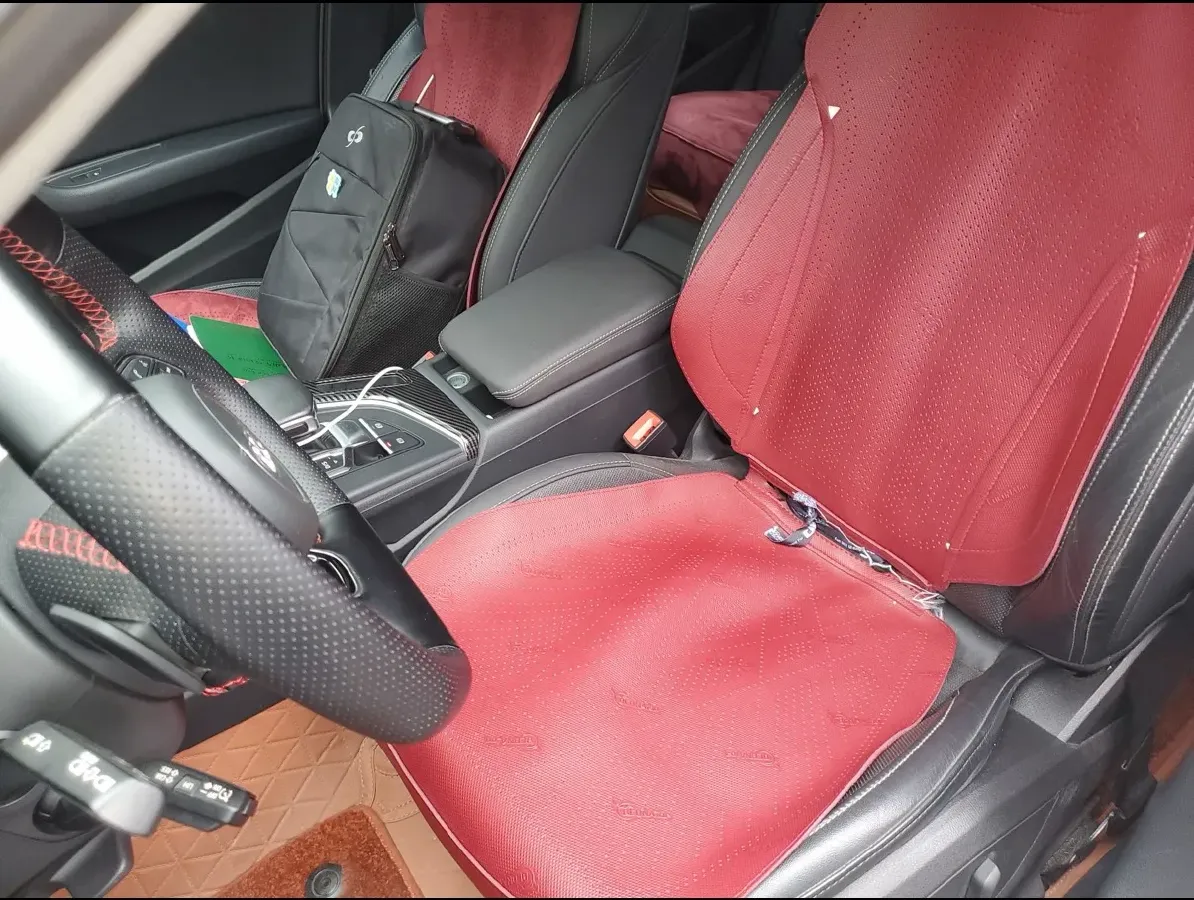 2022 Audi A4L 2.0T 190HP L4 7DCT,autocango,china used car exporter,china ev exporter,chinese used car exporter,chinese used ev exporter