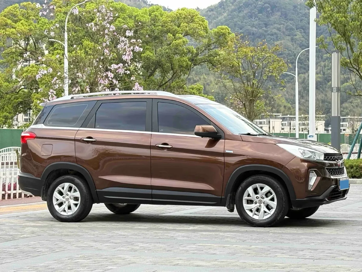 2018 WuLing HongGuang S3 1.5T 150HP L4 6MT,autocango,china used car exporter,china ev exporter,chinese used car exporter,chinese used ev exporter