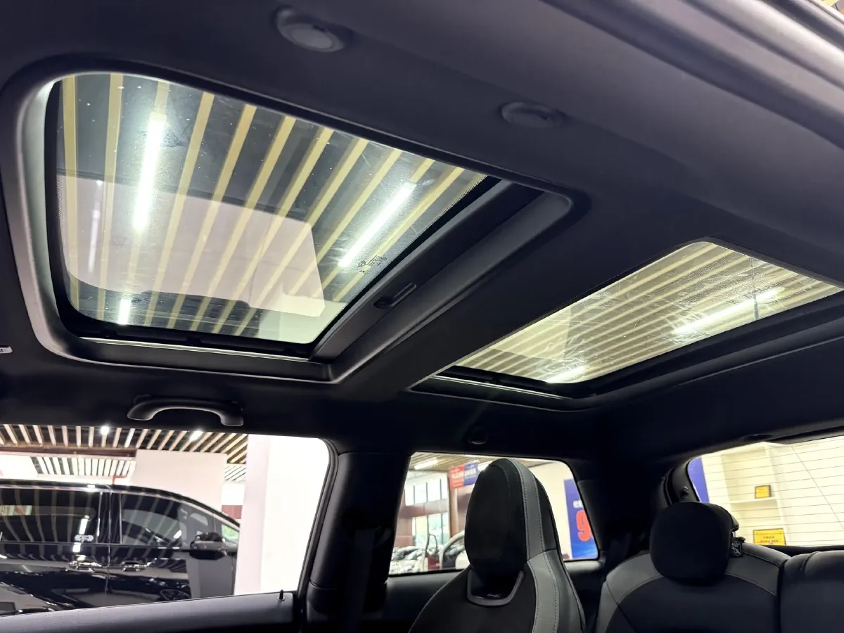 2021 MINI JCW 2.0T 231HP L4 8AT,autocango,china used car exporter,china ev exporter,chinese used car exporter,chinese used ev exporter