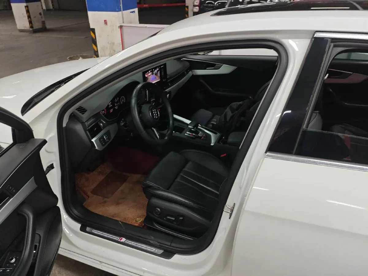 2019 Audi A4L 2.0T 190HP L4 7DCT,autocango,china used car exporter,china ev exporter,chinese used car exporter,chinese used ev exporter